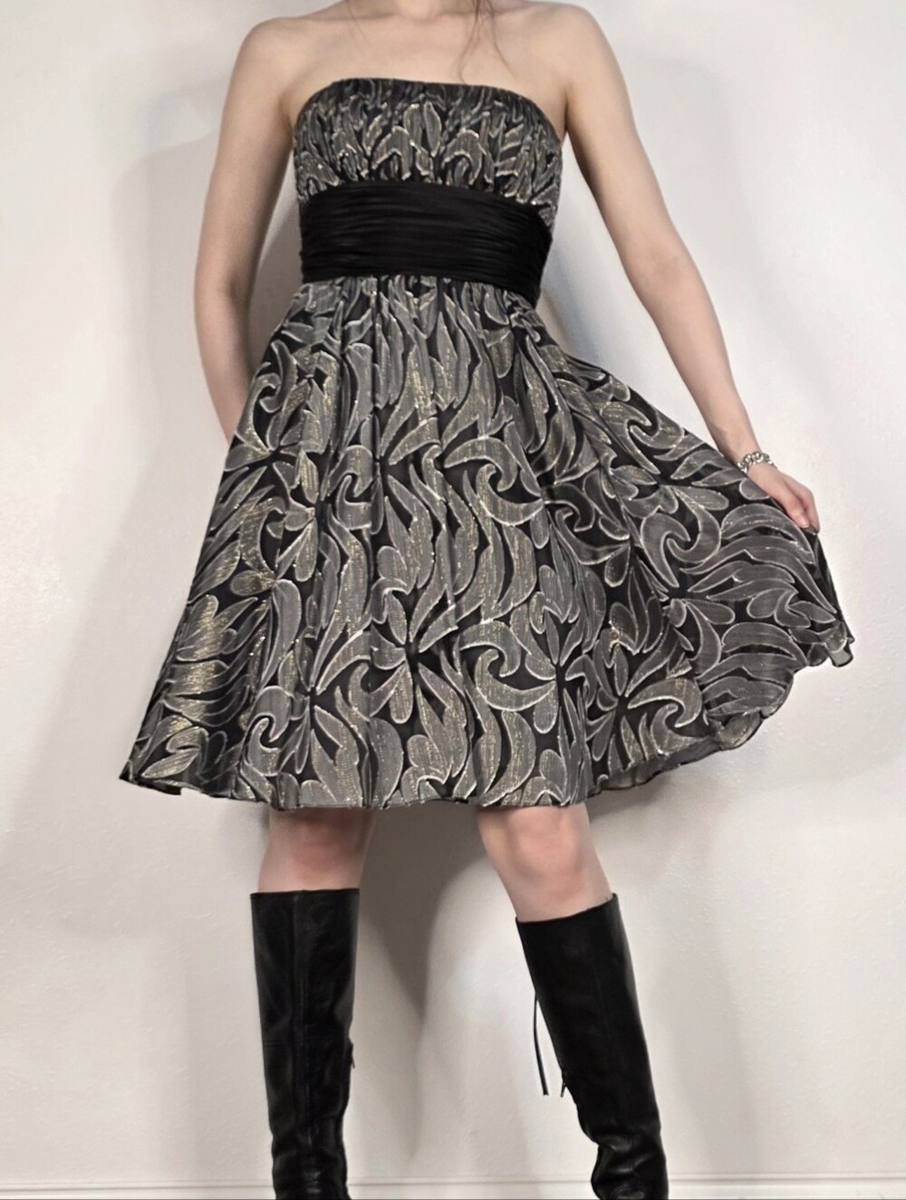 BCBGMAXAZRIA Silk Metallic Strapless Dress Y2K Party Size 2 Homecoming HOCO